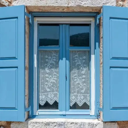 Nonna House *