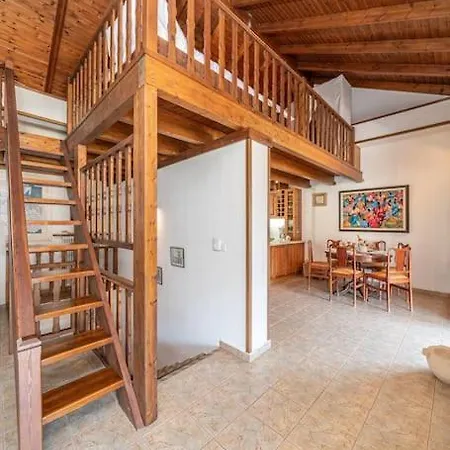 Nonna House