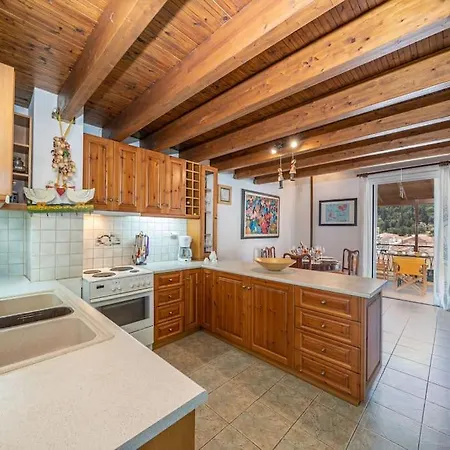 Nonna House איה אפימיה