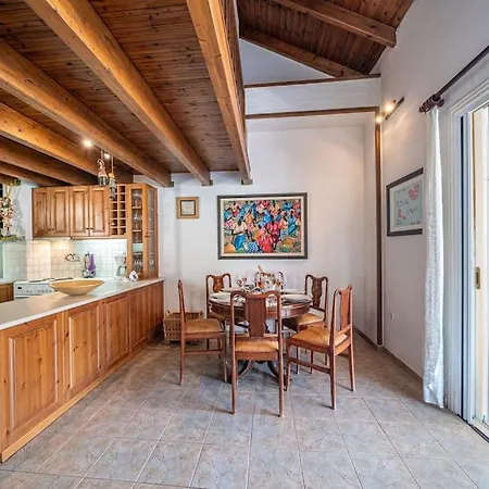 Nonna House איה אפימיה